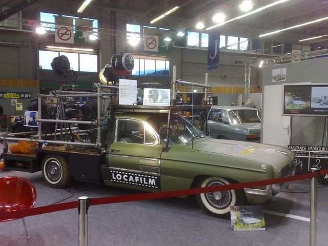 Oldsmobile sixties travelling car