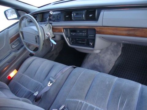 1993 Ford Crown Victoria photo
