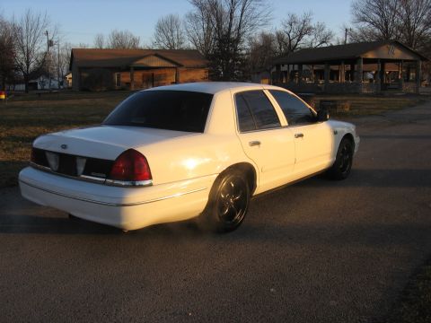 1998 Ford Crown Victoria photo
