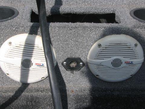 1992 Tracker Pro “Pro Deep V16”