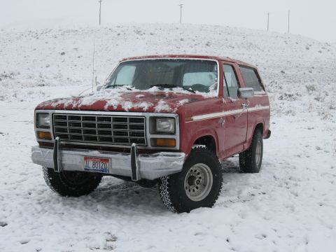 1981 Ford Bronco - Took it out in the snow for some pics of the new tires.