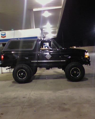 1995 Ford Bronco - At the pump$$$$$$$$$$$$$$$$$$$$$$$