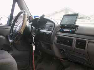 1995 Ford Bronco - The inside, factory