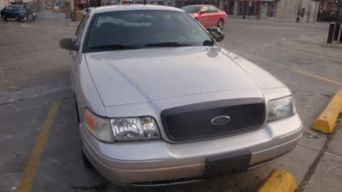 2005 Ford Crown Victoria photo