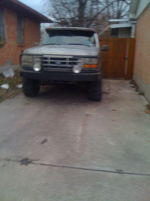 1992 Ford Bronco photo