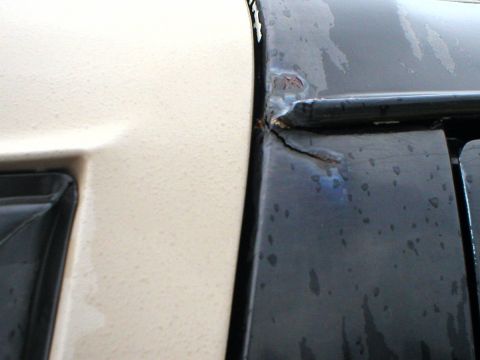 1983 Ford Bronco - Drip Rail Cracks Later, I found these additional cracks: [url=http://www.supermotors.net/registry/media/929092] http://www.supermotors.net/…