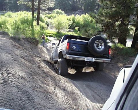 1981 Ford Bronco - Good FLEX for a Stocker!
