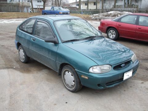 1997 Ford Aspire photo
