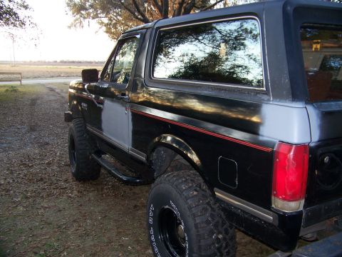 1989 Ford Bronco photo