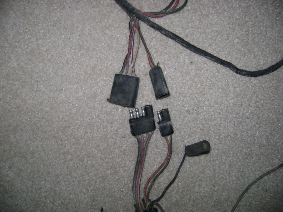 Engine harness and connectors