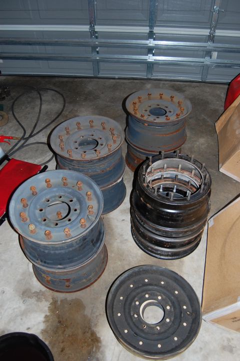 1982 Ford F-100 - 12 bolt hummer rims