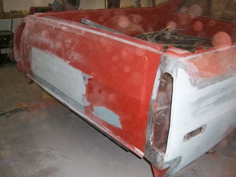 1973 Ford Ranchero - a second thin coat of bondo got applied on the tailgate and the rear quarter panel.