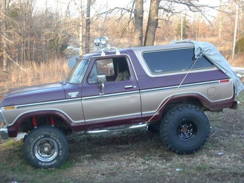 1979 Ford Bronco - 38's going on