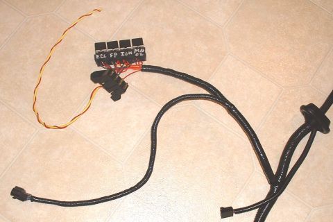 1986 Ford Bronco - Relay and Fuse Blocks. MAF plug & EGR seloniod plug. YELLOW = starter seloniod "batt" RED = starter seloniod "S"