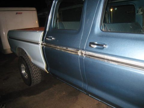 1976 Ford F-250 - overall view