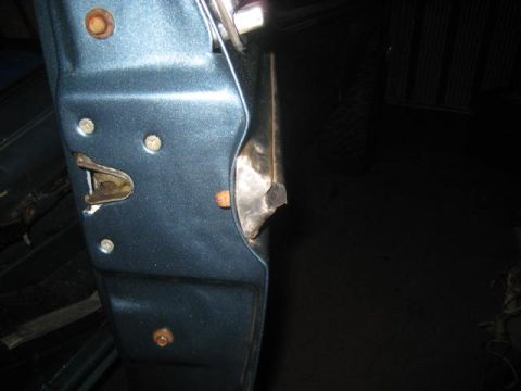 1976 Ford F-250 - Close up of cut end