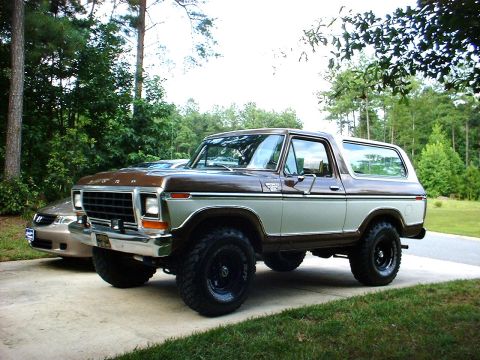 1978 Ford Bronco - Just installed some 35x 12.50x15s!