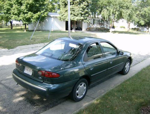 1995 Ford Contour photo