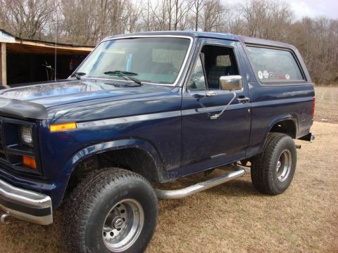 1984 Ford Bronco photo