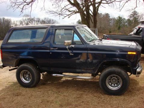 1984 Ford Bronco photo
