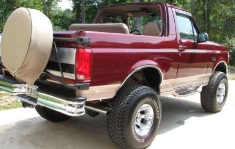 1996 Ford Bronco photo