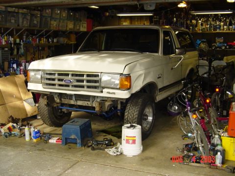 1987 Ford Bronco - Looks good, today I will scrounge up some steering, and hopefully drive it!!