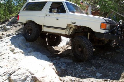 1990 Ford Bronco - Coming out of Jaws 1 on the way down