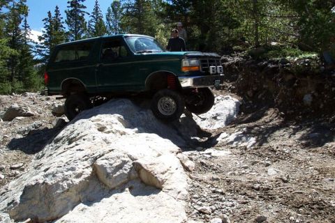 1990 Ford Bronco - Hmmm... this could be a problem again. Note Dave's sexy spare after slashing a Pro-Crap tire :(