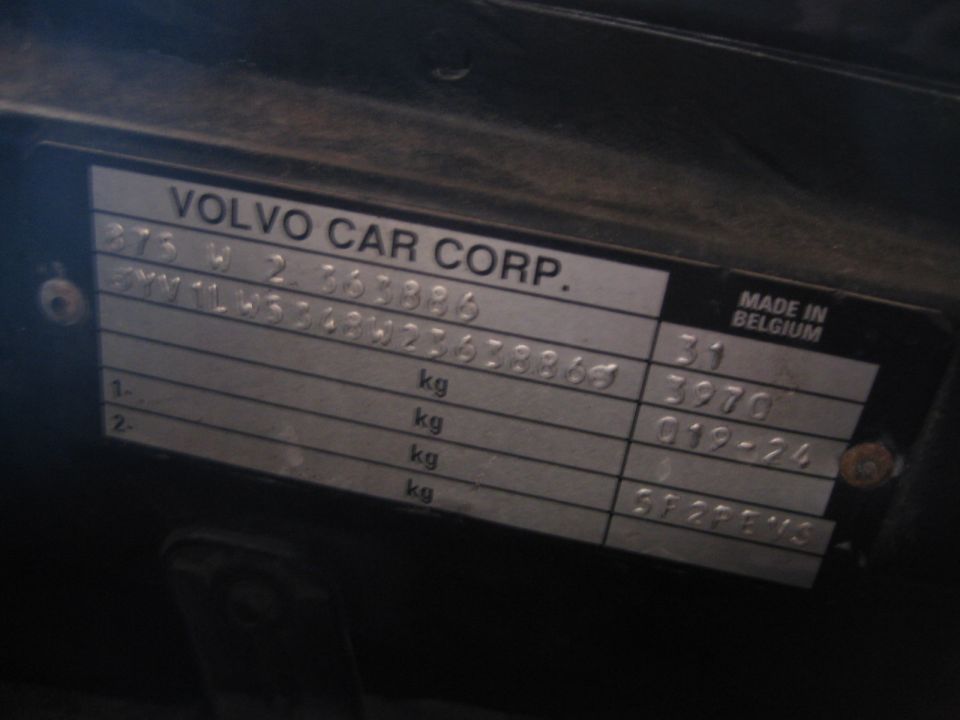 Volvo Car Corp. vehicle identification plate with VIN, weight ratings and Made in Belgium tag