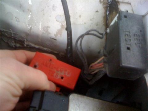 1995 Ford Bronco - anti lock and eec self test connections