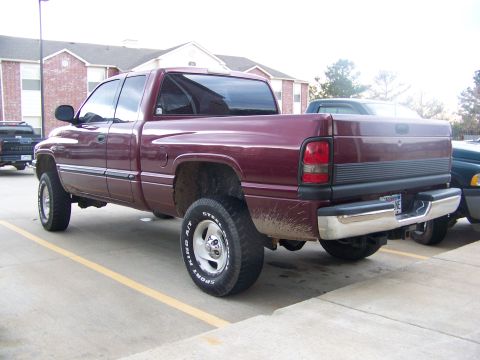 2001 Dodge 1500 - 3" lift with 285x75x16