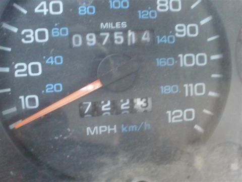 1994 Ford F-350 - This speedometer gauge displays 97,514 miles and a speed of 72 mph.