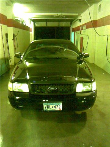 2003 Ford Crown Victoria photo