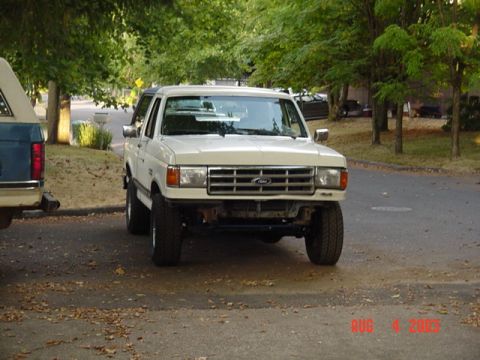 1987 Ford Bronco - It drives!!!