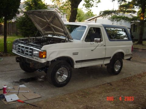 1987 Ford Bronco - Coolant leak!!! looks like time for a water pump
