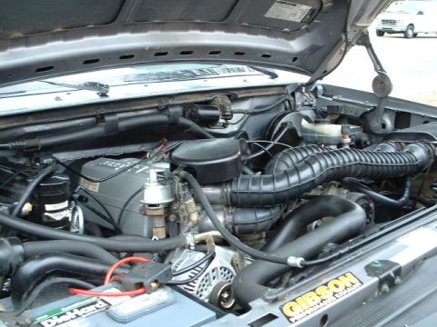 1994 Ford Bronco - Just a nice clean engine. :)