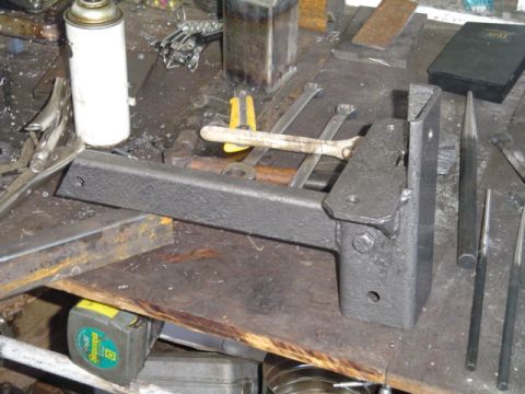 1993 Ford Bronco - trackarm bracket and brace