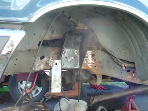 1993 Ford Bronco - trackarm bracket and coil bucket test fit