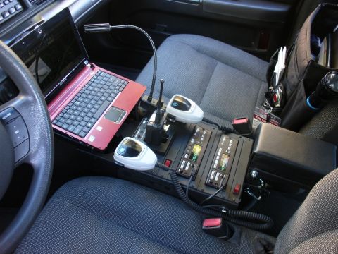 2005 Ford Crown Victoria photo