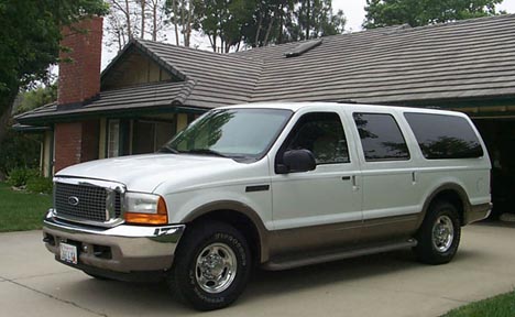 2001 Ford Excursion photo