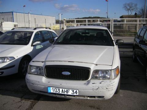 1991 Ford Crown Victoria - Montpellier pd 2003 CVPI