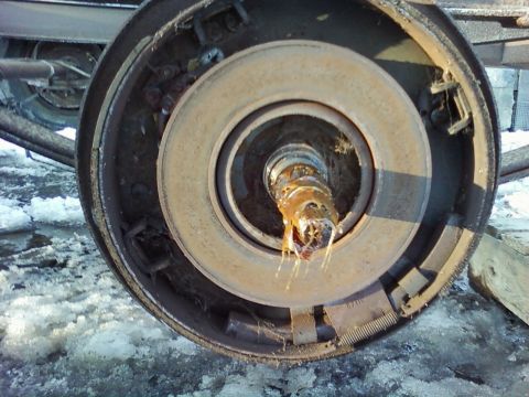 1985 Ford F-150 - This photo shows a brake drum assembly, not a 1985 Ford F-150.