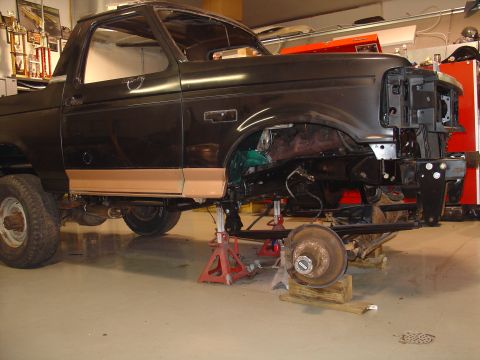 1995 Ford Bronco - Front SuS 2