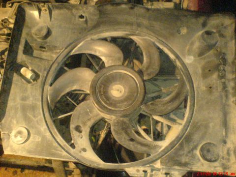 1998 Ford Crown Victoria - fan from 2000-2002