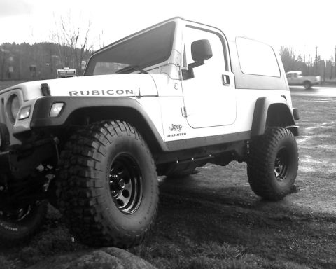 2005 Jeep Wrangler - 35's B&W pics
