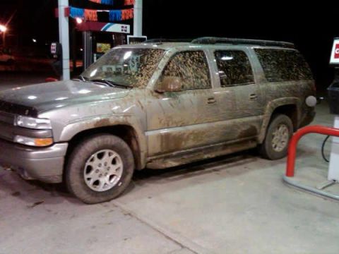 2002 Chevrolet Suburban - fillin up this hog takes about 75 bucks!