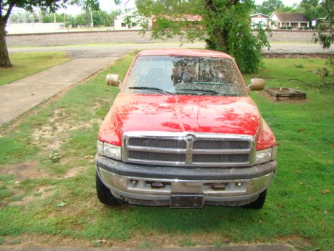 1994 Dodge 1500 - took it in the mud once..