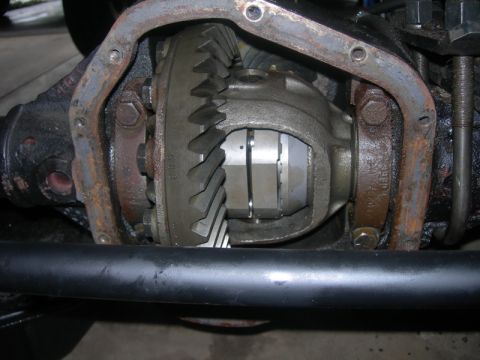 1991 Jeep Wrangler - Differential housing with gears exposed, likely undergoing maintenance or modification.