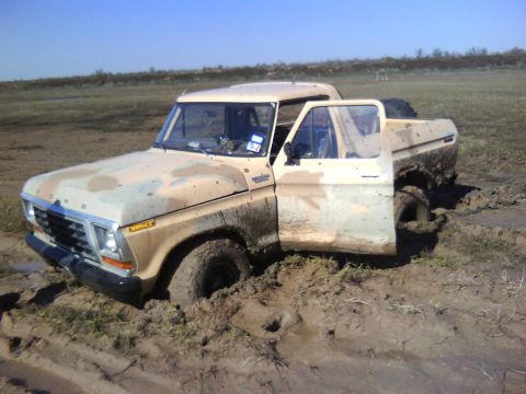 1978 Ford Bronco - When I Get Stuck.... I Get Stuck Lol.