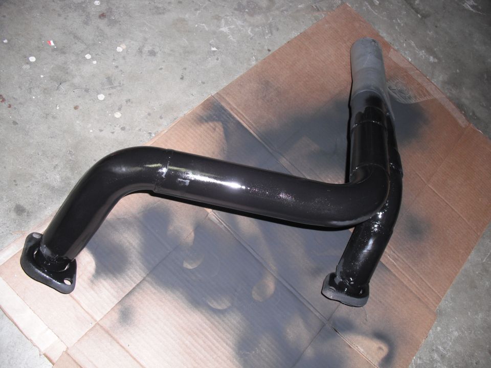 Black painted exhaust pipe with two flange connections